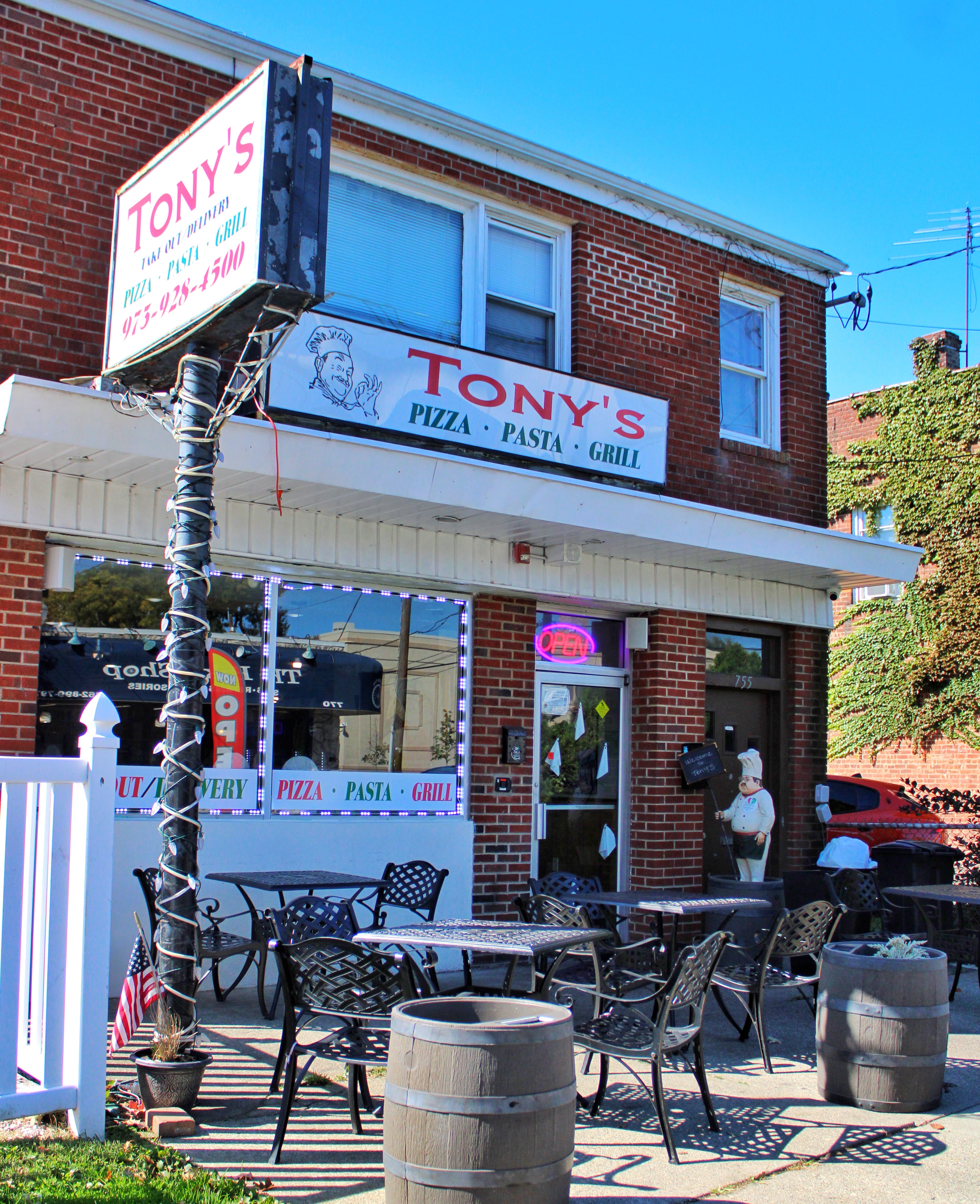 ●TonyScony & PlayasPoetry Tony's Pizza Pasta Grill - Clifton, NJ - 755 Van Houten Ave