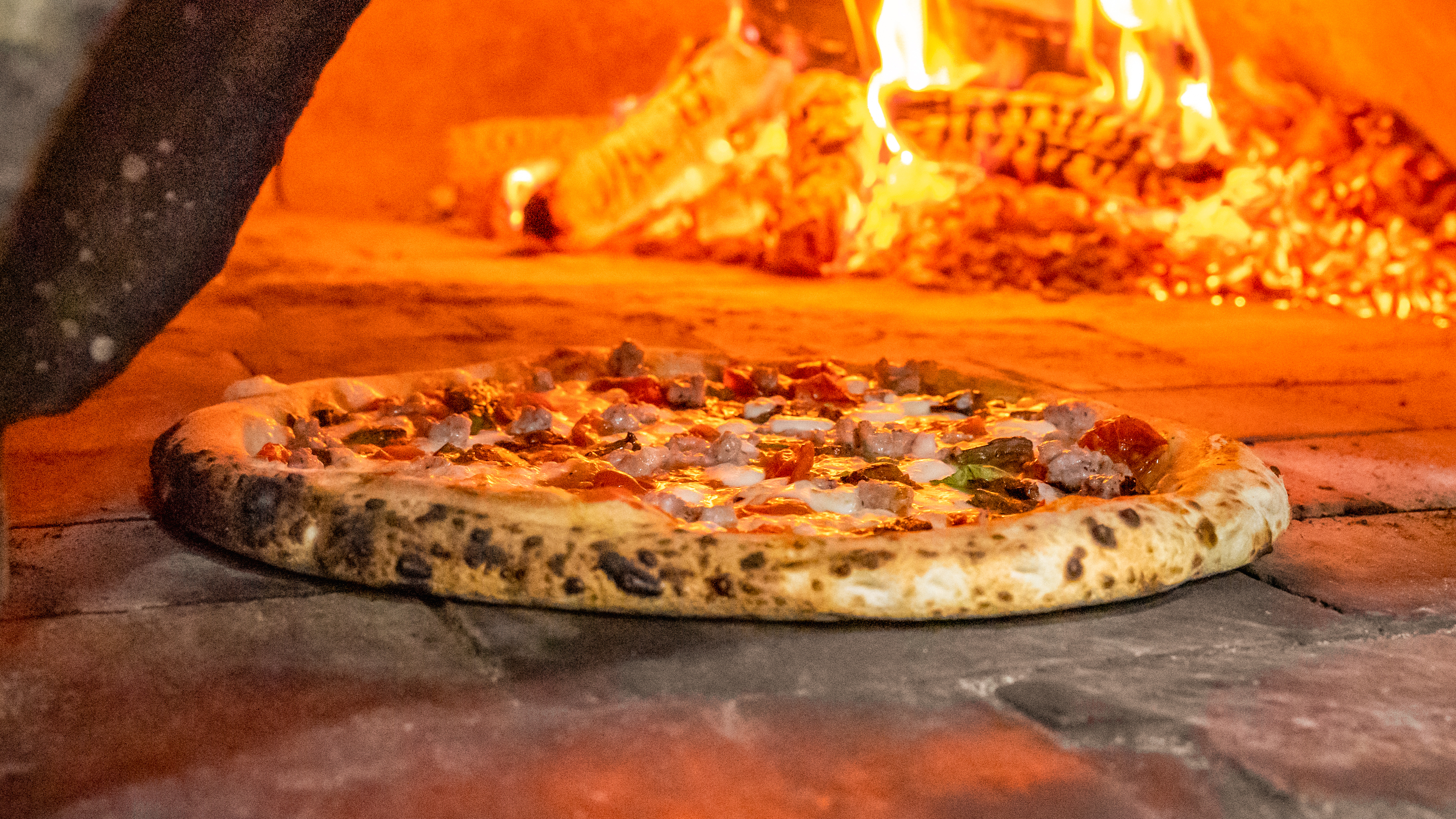 【専用】ピザオ Pizza 216 - Cleveland, OH - 401 Euclid Ave - Hours, Menu, Order